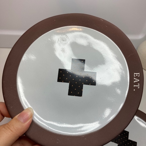 Set Of 4 Rae Dunn Chocolate Line Swiss Dot Boutique Collection Dessert Plates - Picture 7 of 10